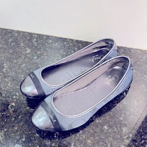 COACH women’s grey pewter flat with leather trim. Excellent condition 🥰.…